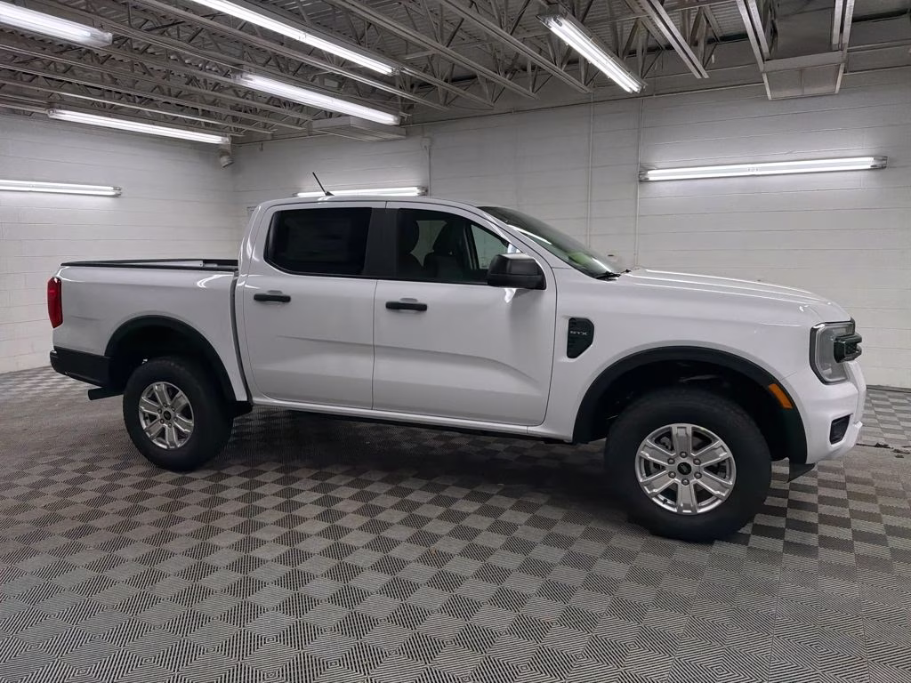 2025 OXFORD WHITE Ford Ranger STX RWD Truck