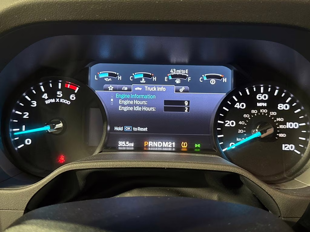 2026 Oxford White Ford E-350SD Base RWD Truck