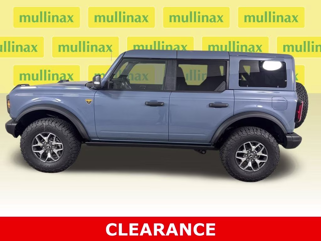 2025 Azure Gray Metallic Tri-Coat Ford Bronco Badlands 4X4 SUV