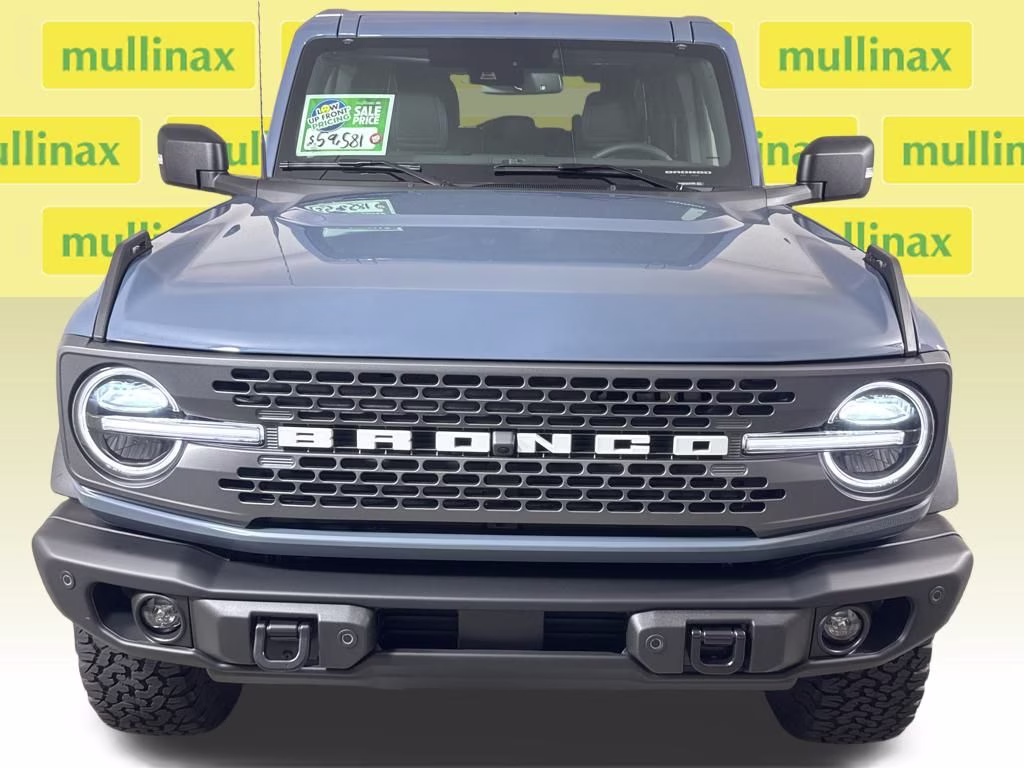 2025 Azure Gray Metallic Tri-Coat Ford Bronco Badlands 4X4 SUV