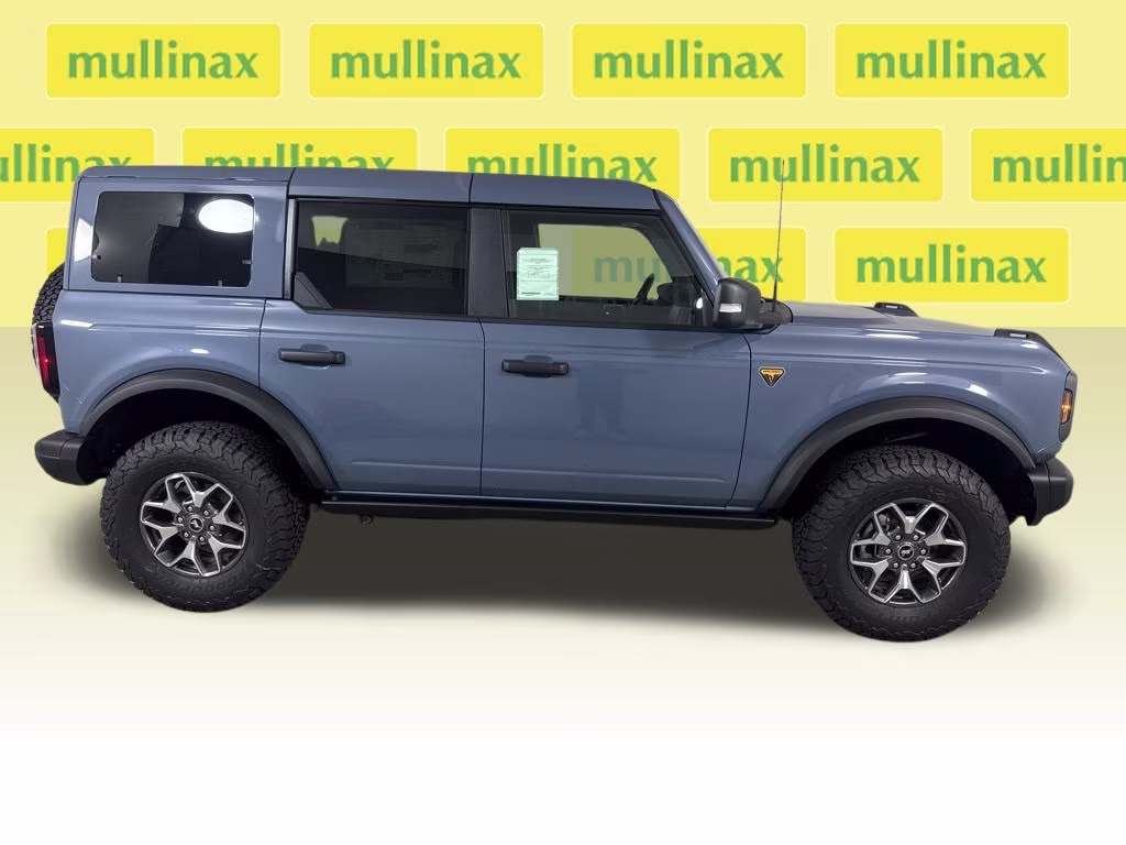 2025 Azure Gray Metallic Tri-Coat Ford Bronco Badlands 4X4 SUV