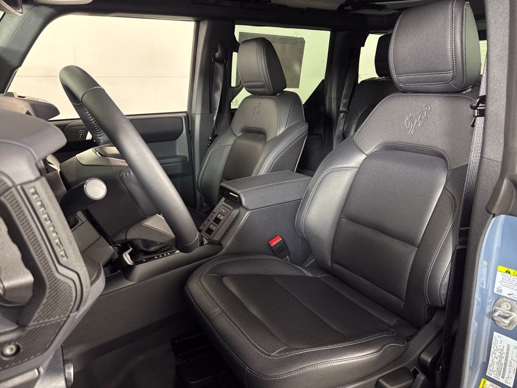 2025 Azure Gray Metallic Tri-Coat Ford Bronco Badlands 4X4 SUV
