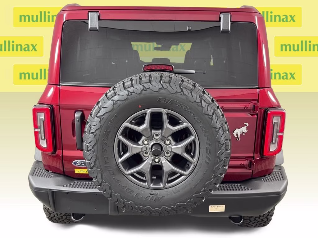 2025 Ruby Red Metallic Tinted Clearcoat Ford Bronco Badlands 4X4 SUV