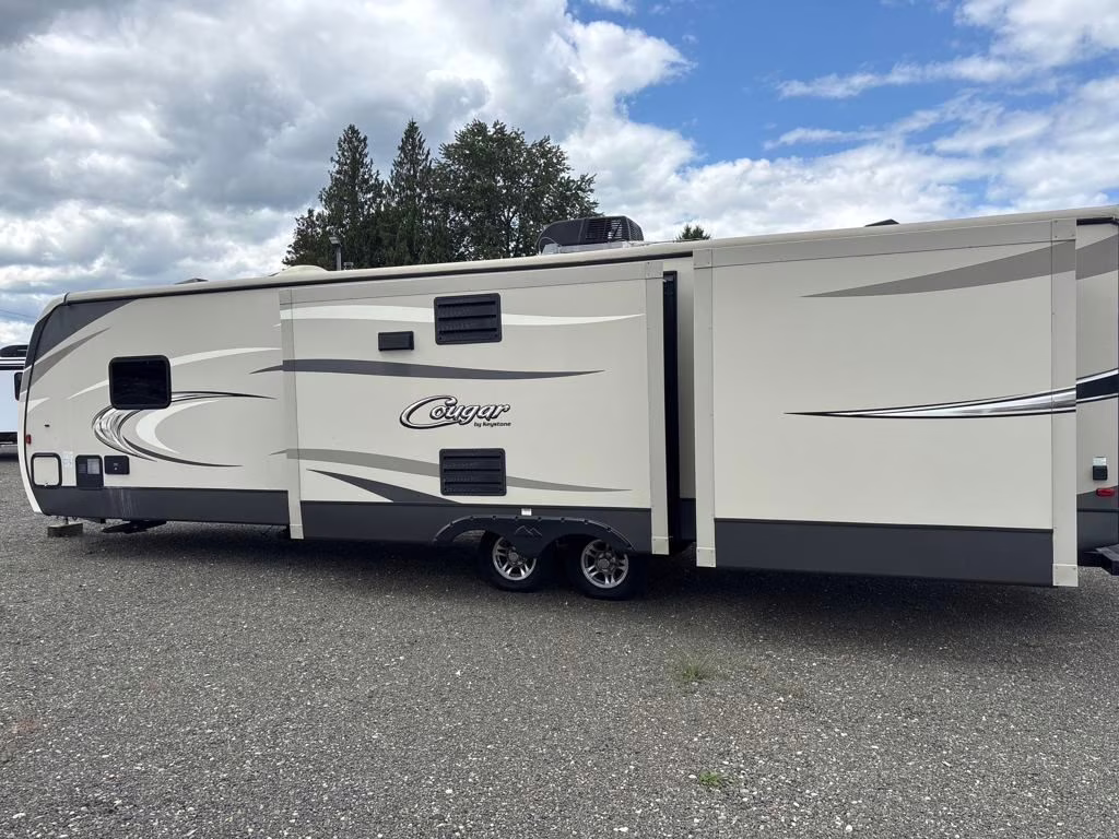 2017 Keystone Cougar 34 TSB Trailer