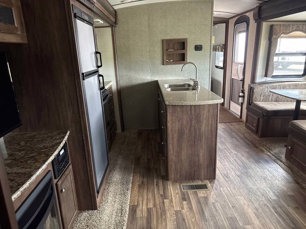 2017 Keystone Cougar 34 TSB Trailer