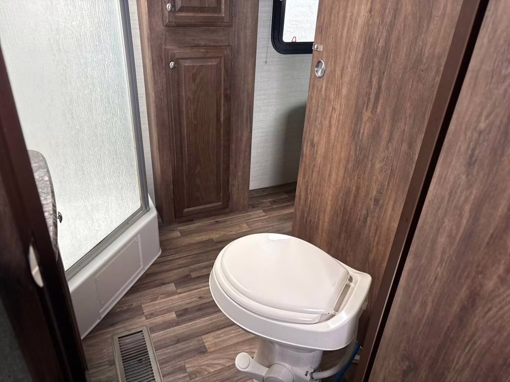2017 Keystone Cougar 34 TSB Trailer