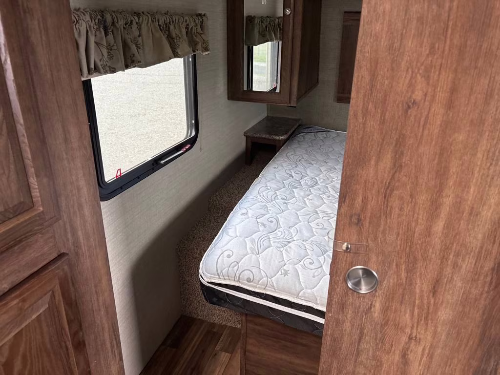 2017 Keystone Cougar 34 TSB Trailer