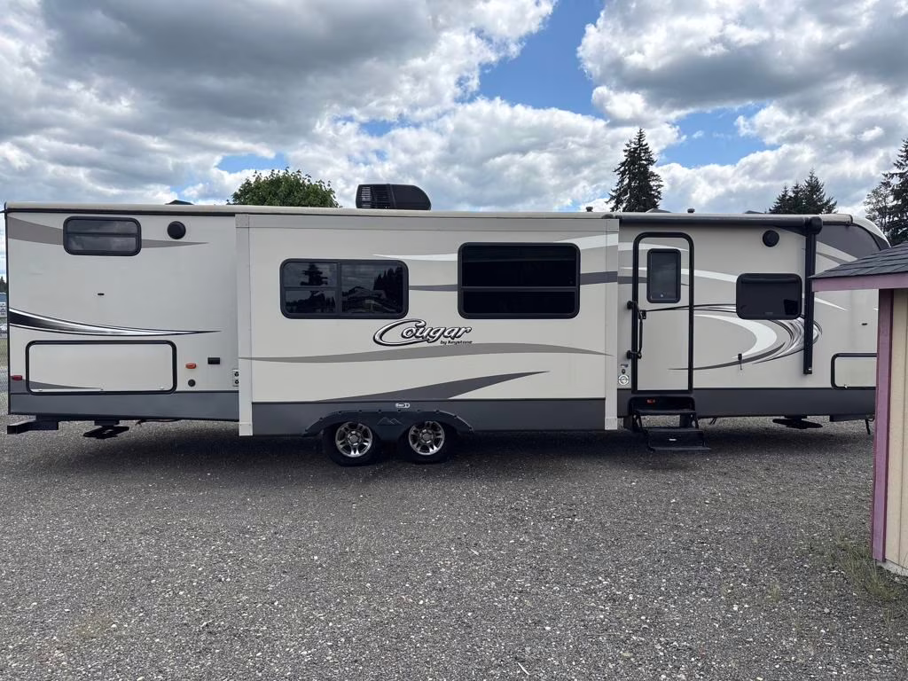 2017 Keystone Cougar 34 TSB Trailer