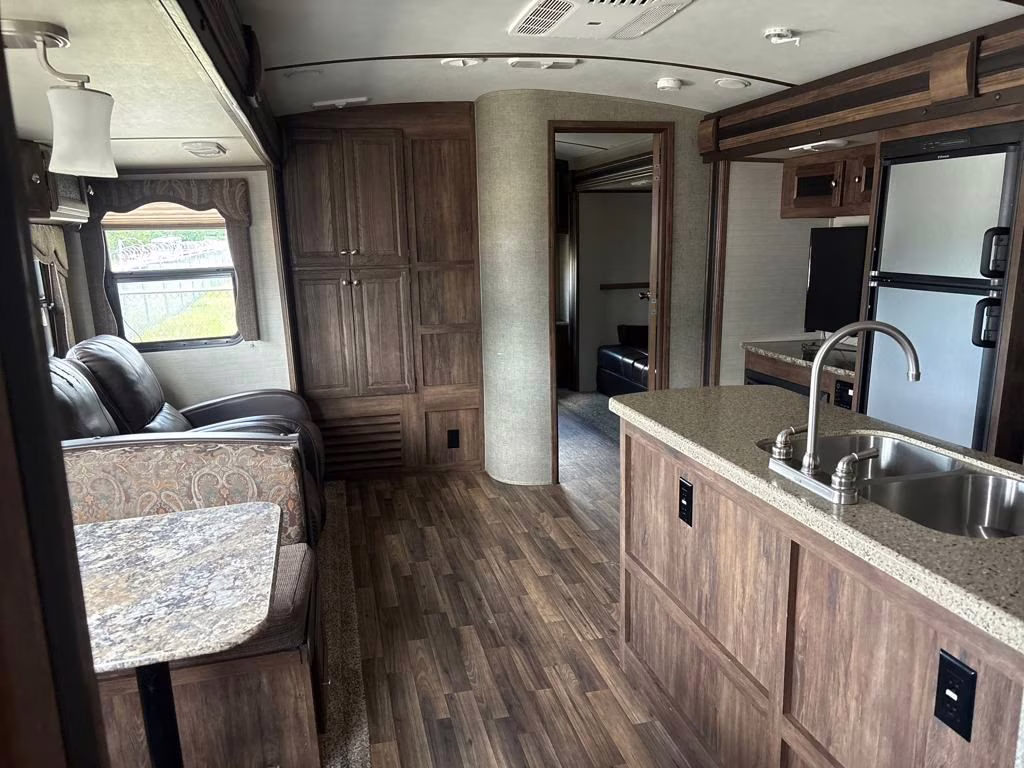 2017 Keystone Cougar 34 TSB Trailer