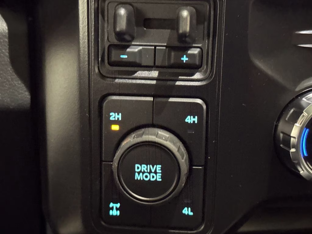 2026 Agate Black Metallic Ford Super Duty F-250 SRW Platinum 4X4 Truck