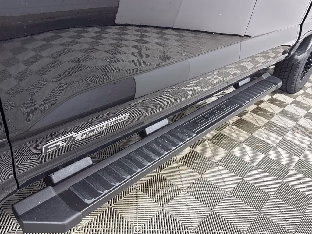 2026 Agate Black Metallic Ford Super Duty F-250 SRW Lariat 4X4 Truck