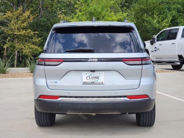 2022 Silver Zynith Jeep Grand Cherokee 4xe 4X4 SUV