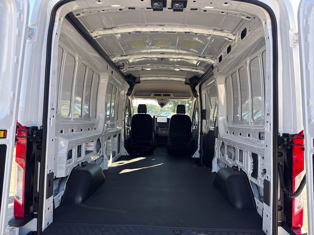 2026 Oxford White Ford Transit-250 Base RWD Van