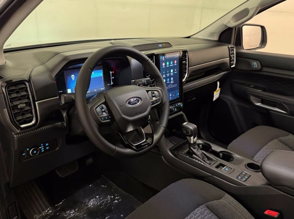 2025 Oxford White Ford Ranger XLT RWD Truck
