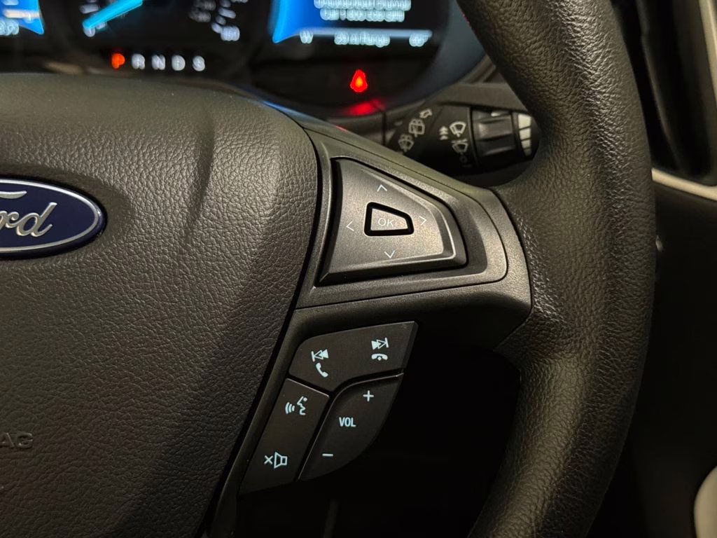 2024 Atlas Blue Metallic Ford Edge SE AWD SUV