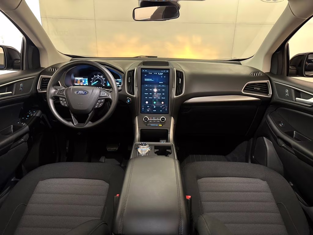 2024 Atlas Blue Metallic Ford Edge SE AWD SUV