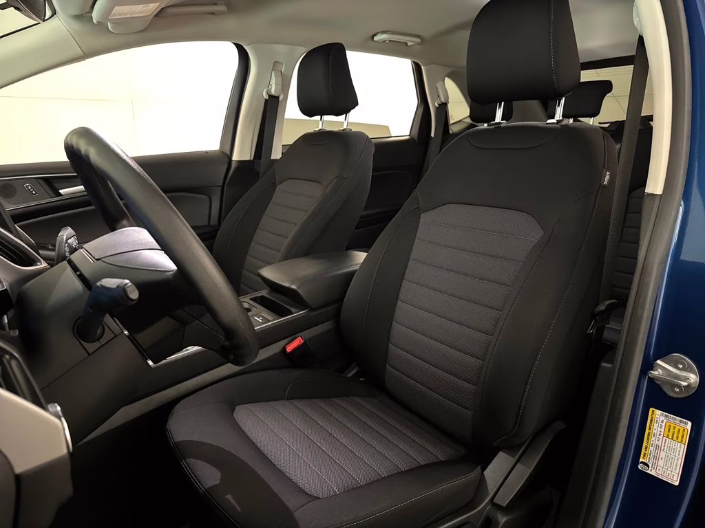 2024 Atlas Blue Metallic Ford Edge SE AWD SUV