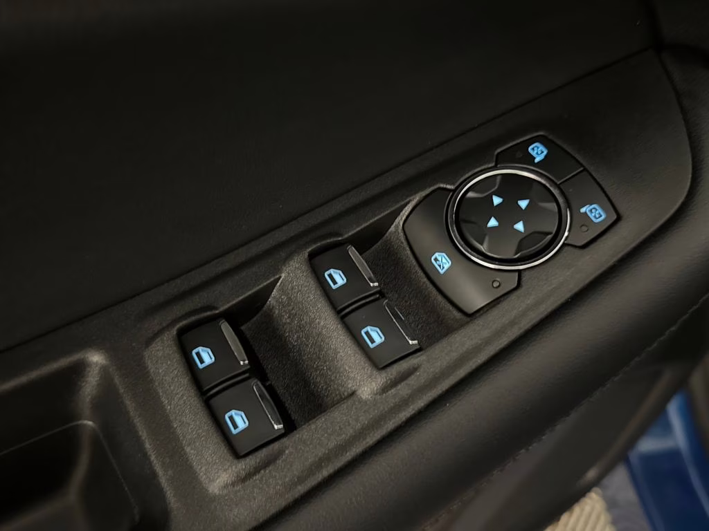 2024 Atlas Blue Metallic Ford Edge SE AWD SUV