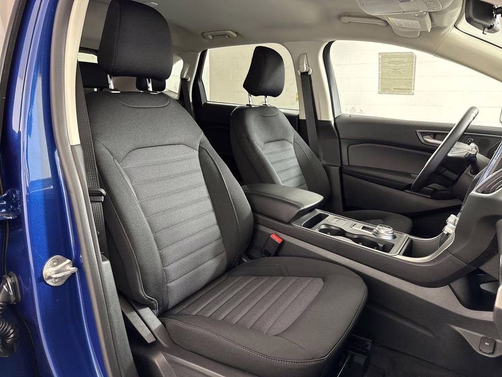 2024 Atlas Blue Metallic Ford Edge SE AWD SUV