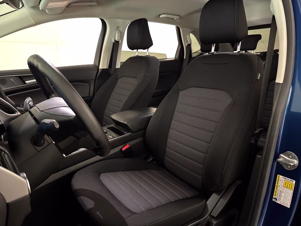 2024 Blue Metallic Ford Edge SE AWD SUV