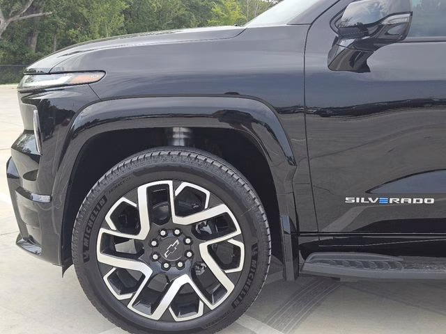 2024 Black Chevrolet Silverado EV RST 4X4 Truck