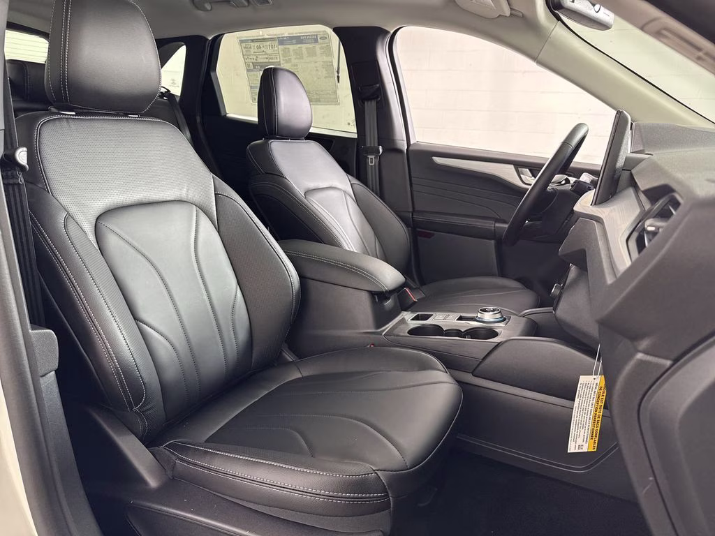 2025 White Metallic Ford Escape Plug-In Hybrid Base FWD SUV