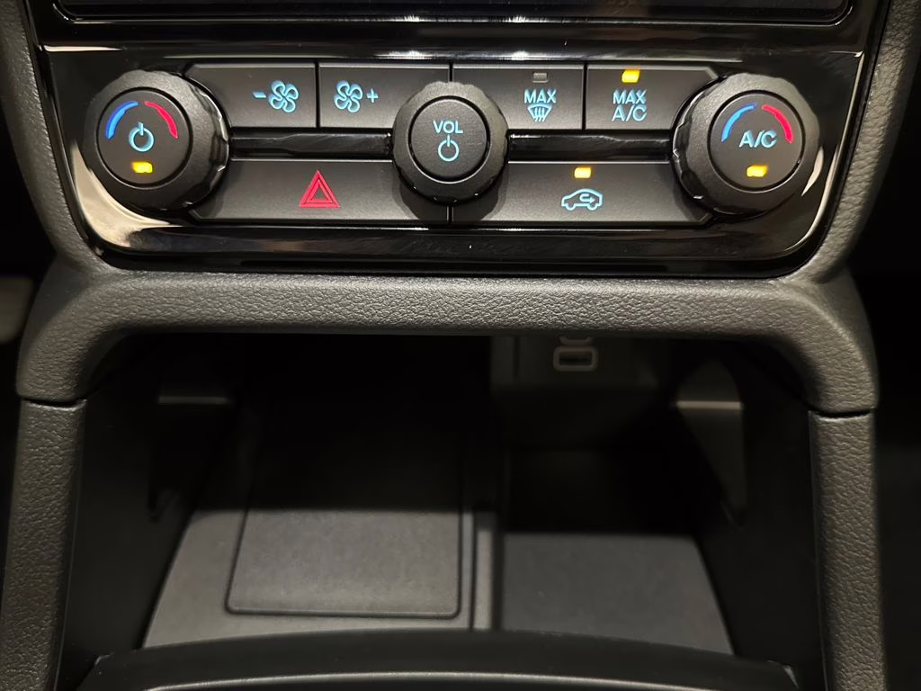 2025 Oxford White Ford Ranger XLT RWD Truck