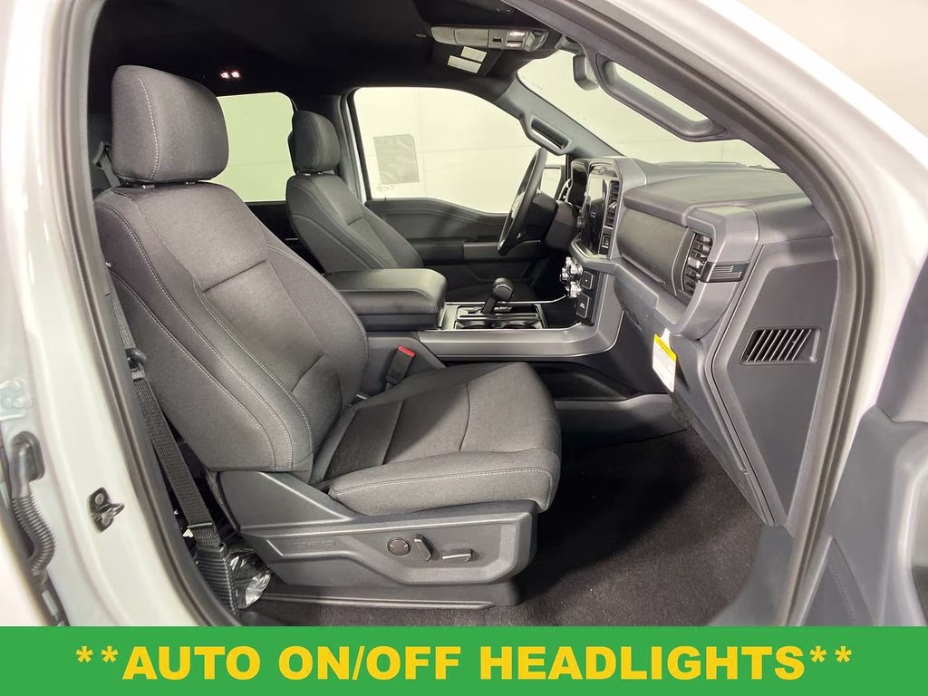 2026 Oxford White Ford F-150 XLT RWD Truck