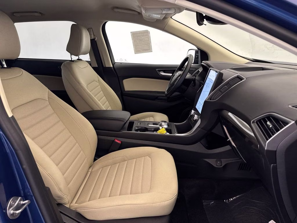 2024 Atlas Blue Metallic Ford Edge SE AWD SUV
