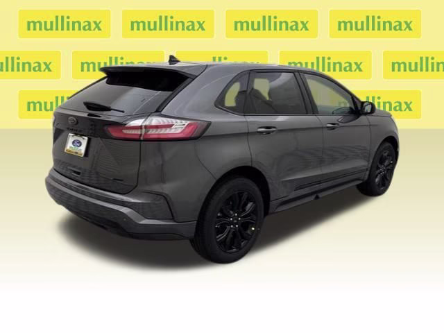 2024 Gray Metallic Ford Edge SE AWD SUV