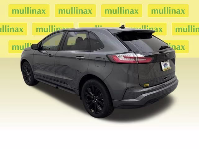 2024 Gray Metallic Ford Edge SE AWD SUV