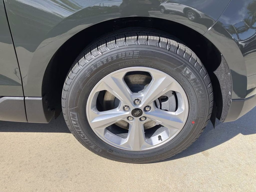 2024 Forged Green Metallic Ford Edge SE AWD SUV