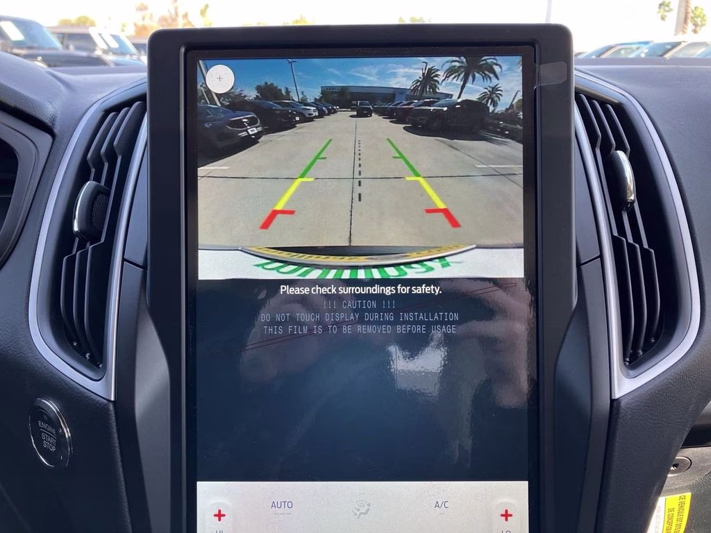 2024 Forged Green Metallic Ford Edge SE AWD SUV