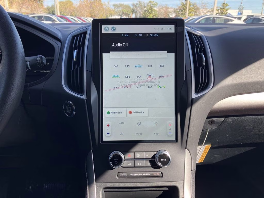 2024 Atlas Blue Metallic Ford Edge SE AWD SUV