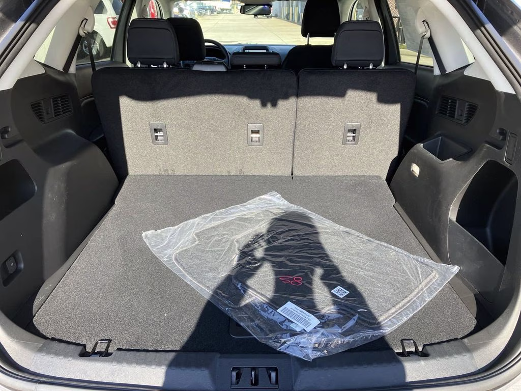 2024 Carbonized Gray Metallic Ford Edge SE AWD SUV