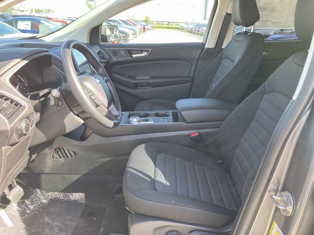 2024 Carbonized Gray Metallic Ford Edge SE AWD SUV