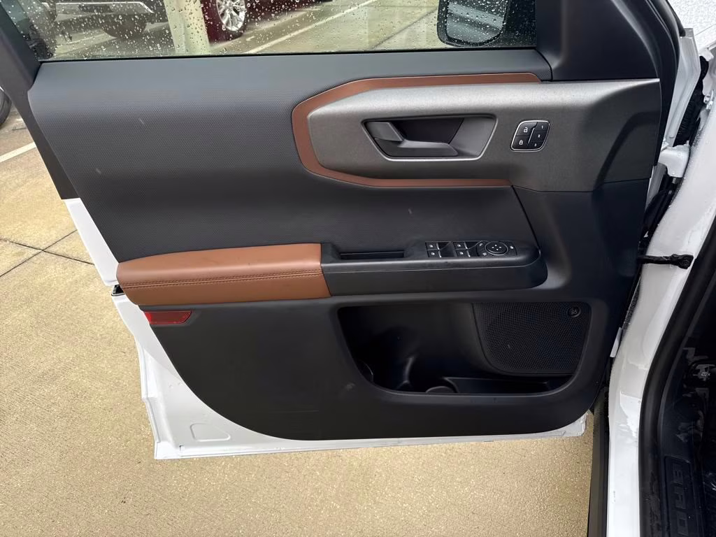 2025 Oxford White Ford Bronco Sport Outer Banks 4X4 SUV