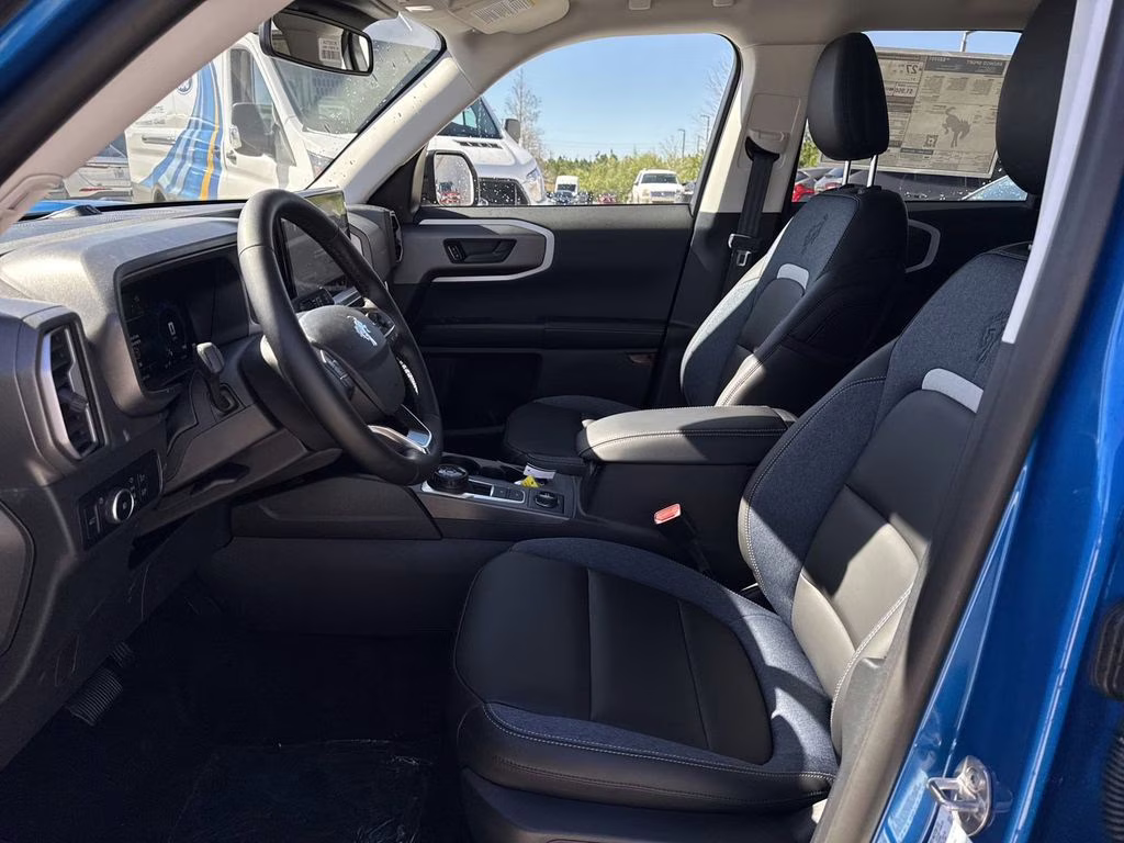 2025 Velocity Blue Metallic Ford Bronco Sport Outer Banks 4X4 SUV