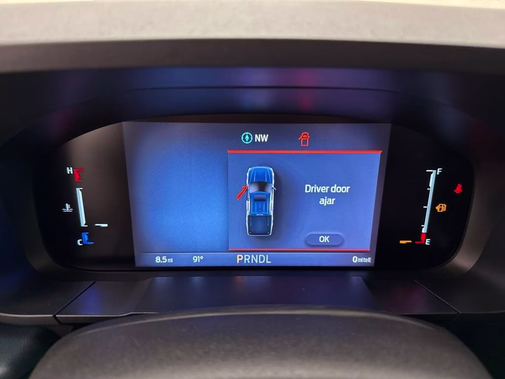 2025 Velocity Blue Ford Maverick XLT FWD Truck