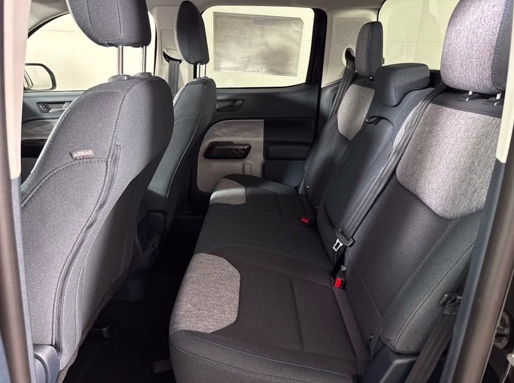 2025 Shadow Black Ford Maverick XLT FWD Truck