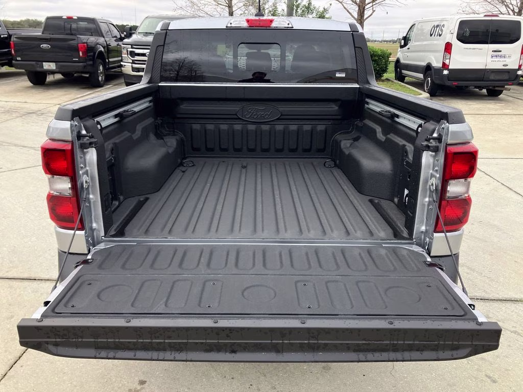 2024 Silver Metallic Ford Maverick Lariat AWD Truck