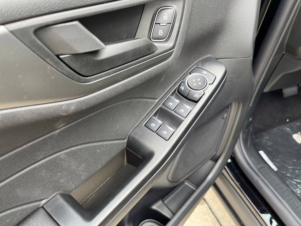 2026 Agate Black Metallic Ford Escape Active FWD SUV