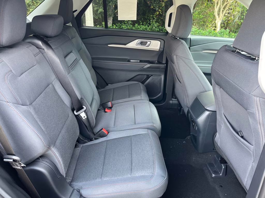2026 Space White Metallic Ford Explorer Active RWD SUV