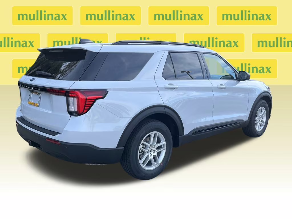 2026 Space White Metallic Ford Explorer Active RWD SUV