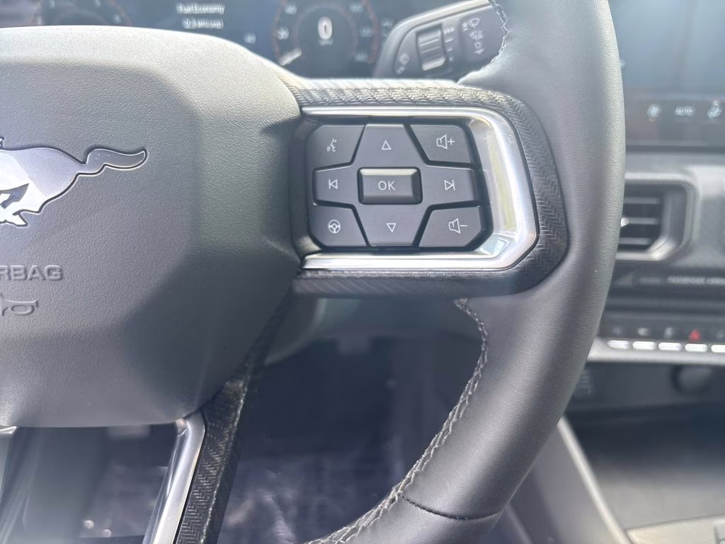 2025 Oxford White Ford Mustang EcoBoost RWD Coupe