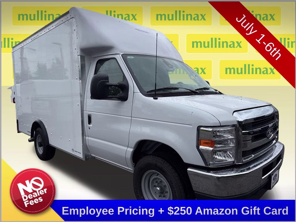 2026 Oxford White Ford E-350SD Base RWD Truck