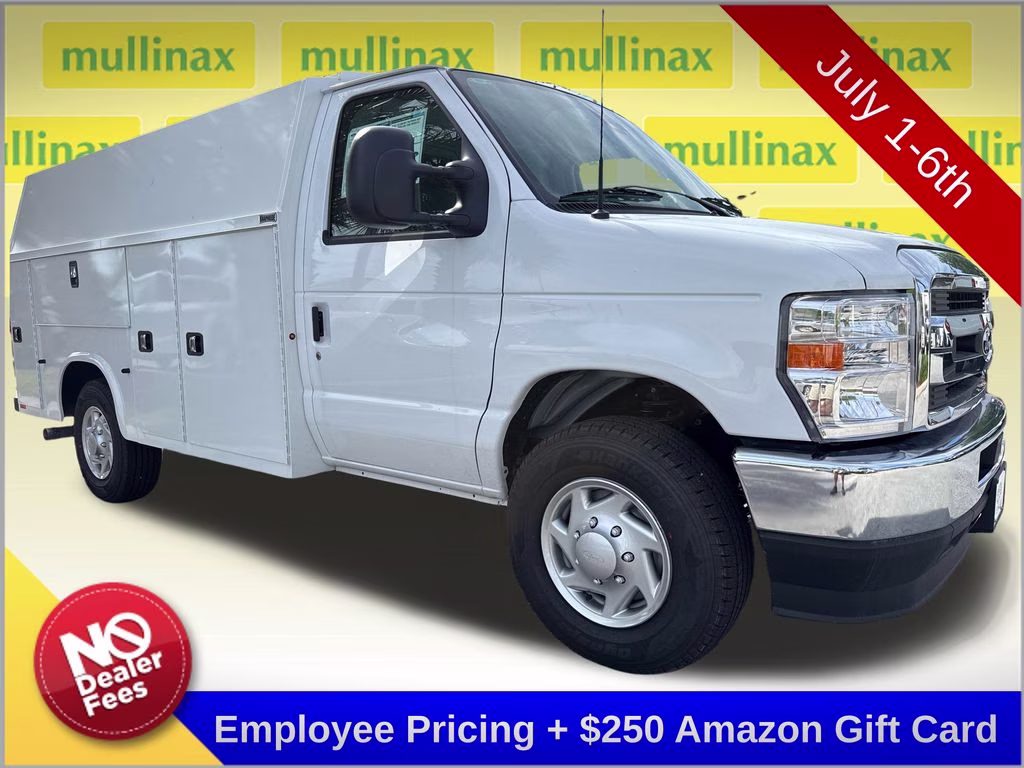 2026 Oxford White Ford E-350SD Base RWD Truck