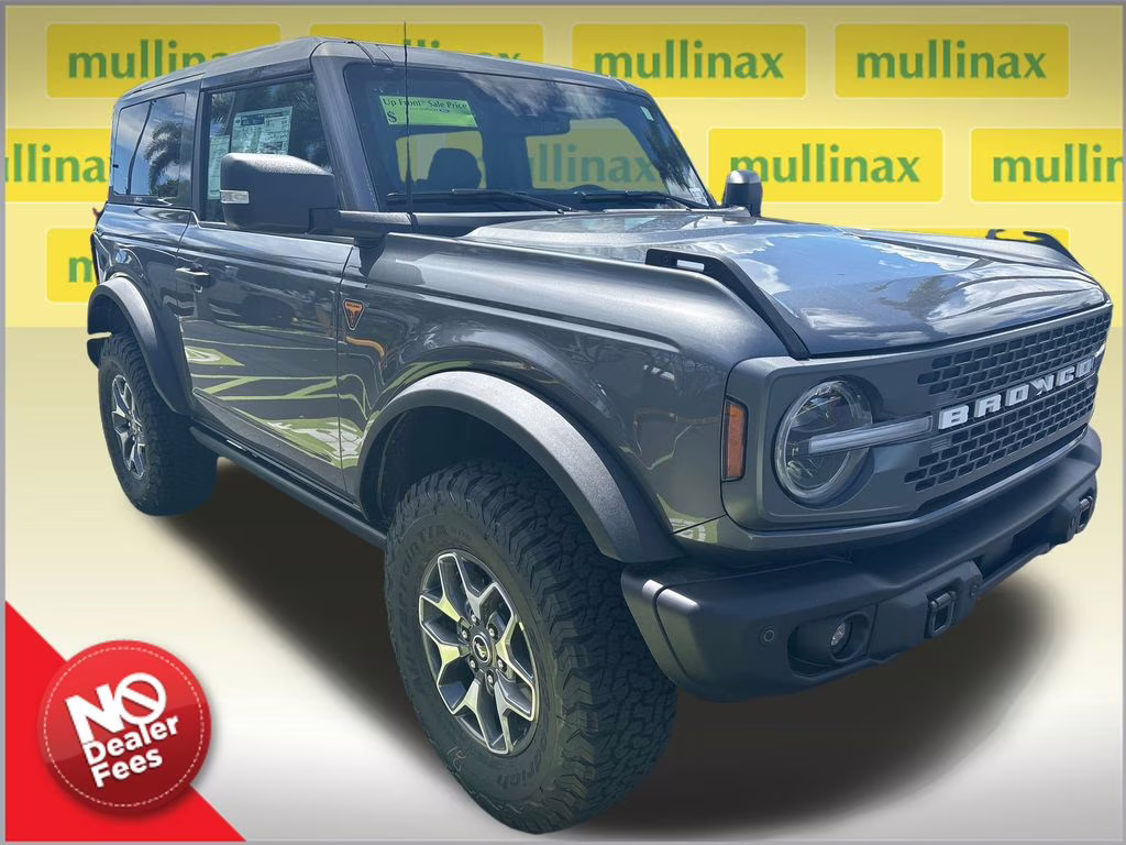 2025 Gray Metallic Ford Bronco Badlands 4X4 SUV