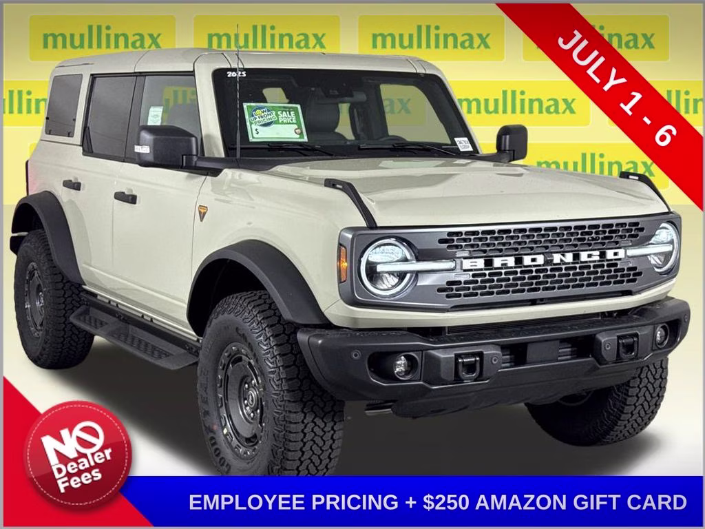 2025 Desert Sand Ford Bronco Badlands 4X4 SUV