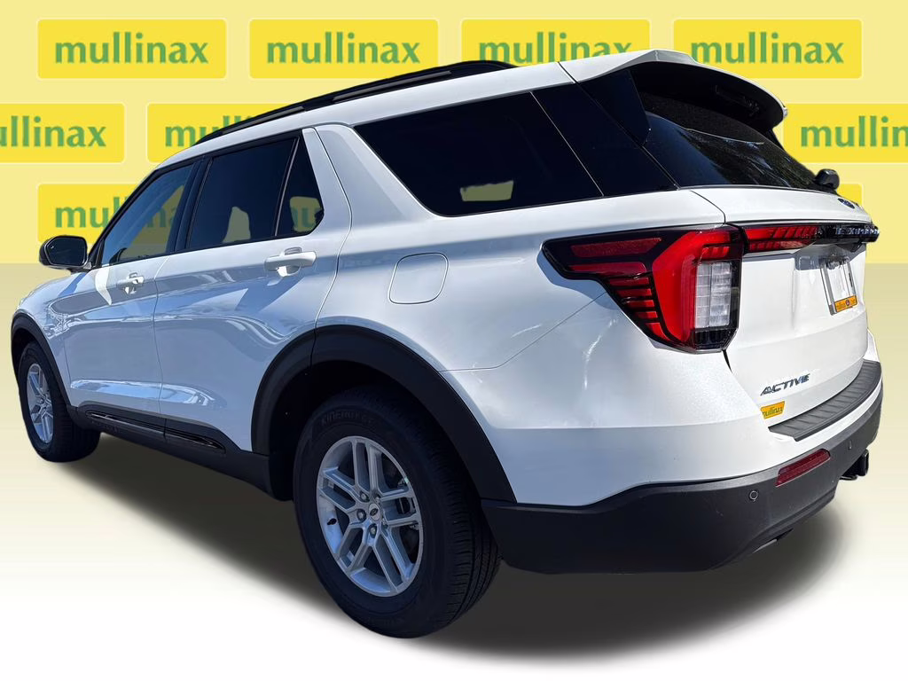 2026 Star White Metallic Tri-Coat Ford Explorer Active RWD SUV